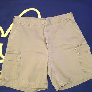 Size 40 men’s cargo shorts by Polo Ralph Lauren